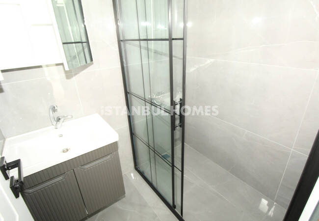 Apartments in a Complex on Link Road in Esenyurt 16