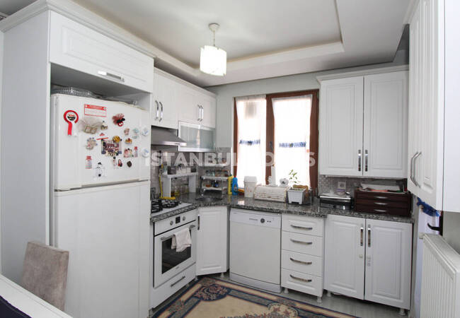 伊斯坦布尔电车附近的全新两卧室公寓 6