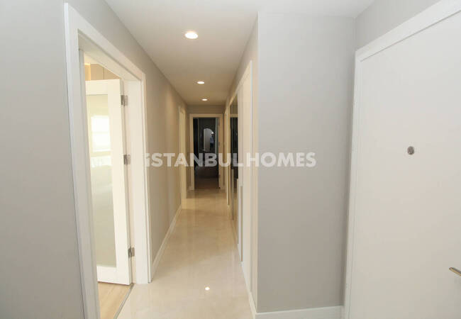 Flats in a Complex with Pool in Bagcilar Istanbul 13