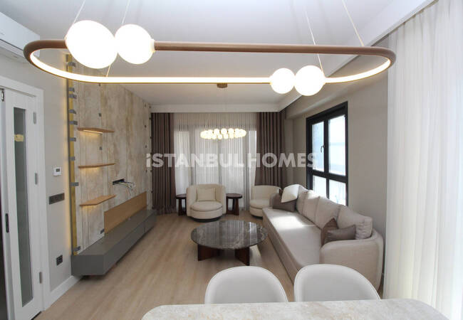 Flats in a Complex with Pool in Bagcilar Istanbul 6