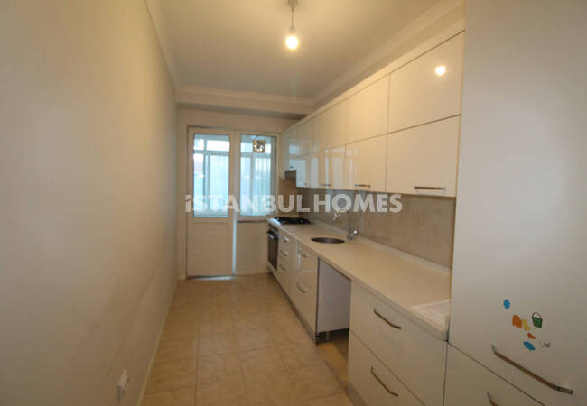 3-bedroom Flat in a Complex Near Amenities in Istanbul Sisli 7