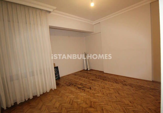 3-bedroom Flat in a Complex Near Amenities in Istanbul Sisli 10