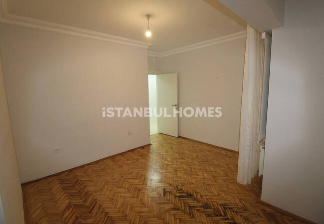 3-bedroom Flat in a Complex Near Amenities in Istanbul Sisli 9