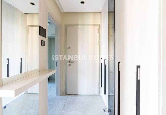Renovated Key-ready Flat Near the Metro in Istanbul Kadikoy 19