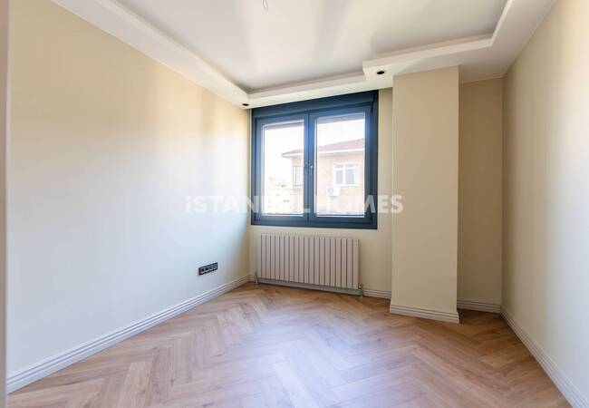 Renovated Key-ready Flat Near the Metro in Istanbul Kadikoy 17