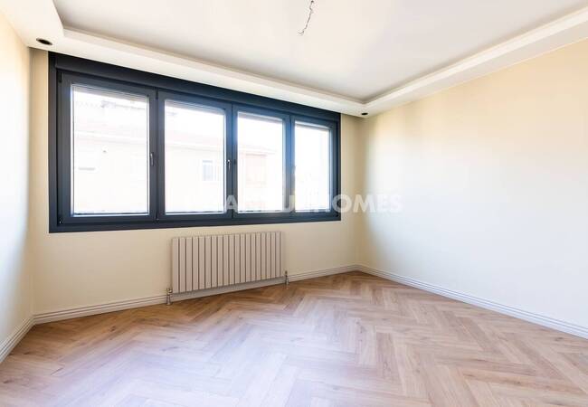 Renovated Key-ready Flat Near the Metro in Istanbul Kadikoy 16