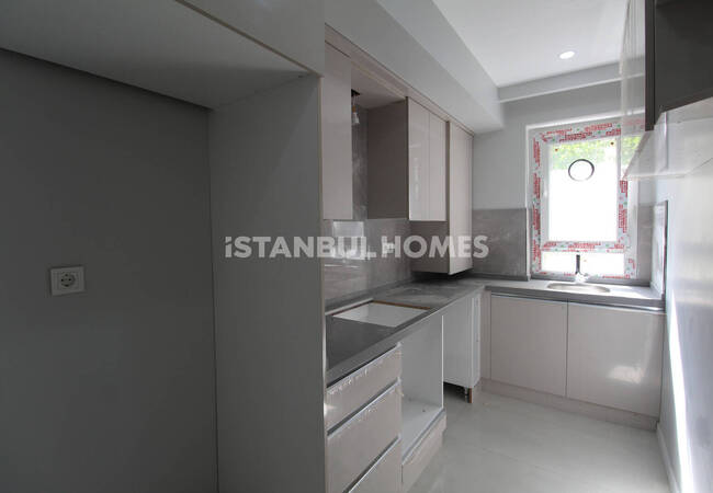 İstanbul Fatih'te Tramvaya Yakın Ayrı Mutfaklı 2+1 Daireler 7