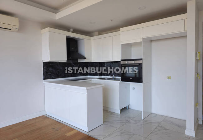 Key Ready Apartment Near Transportation Facilities in Kadikoy 12
