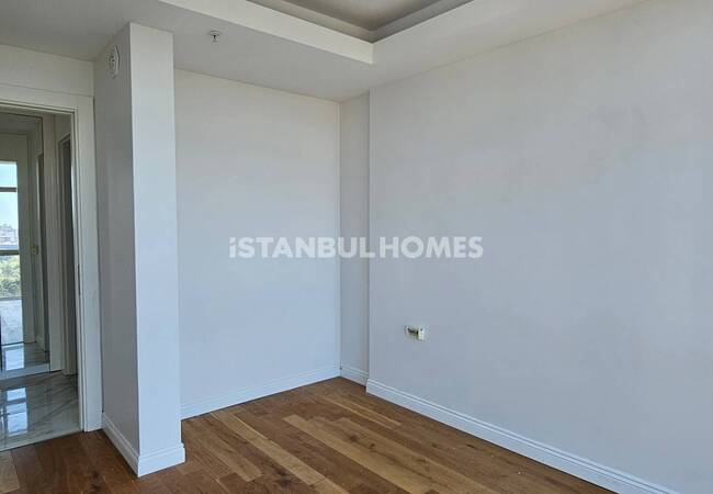 Key Ready Apartment Near Transportation Facilities in Kadikoy 16