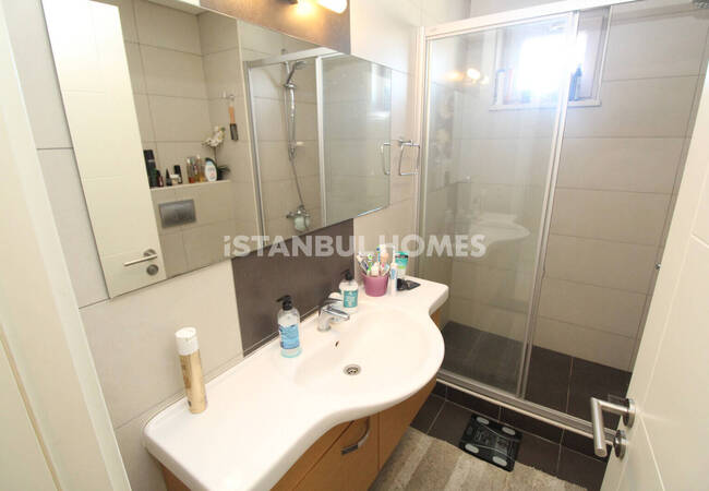İstanbul Küçükçekmece'de Havuzlu Sitede Anahtar Teslim 2+1 Daire 16