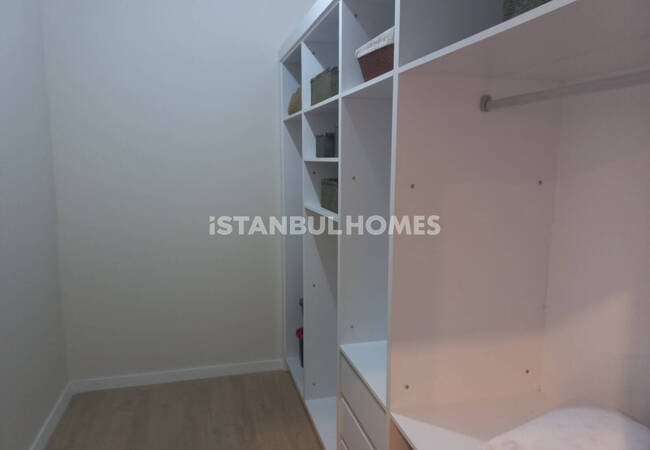 Büyükçekmece'de Havuzlu Site İçinde Daireler 13