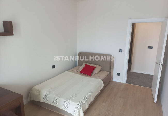 Büyükçekmece'de Havuzlu Site İçinde Daireler 14