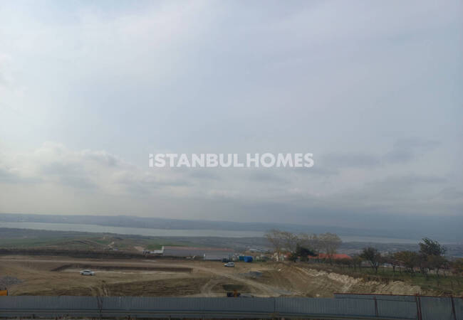 Büyükçekmece'de Havuzlu Site İçinde Daireler 18