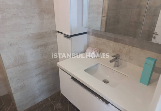 Büyükçekmece'de Havuzlu Site İçinde Daireler 10