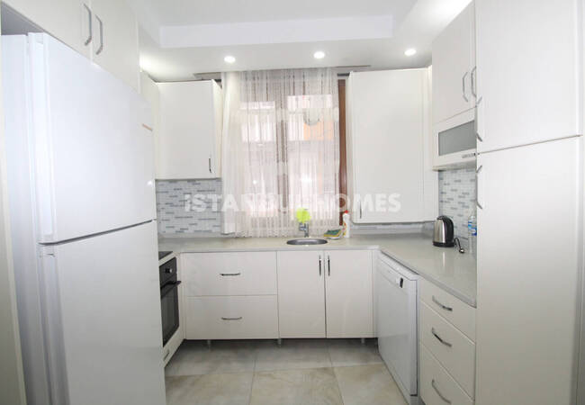 İstanbul Fatih'te Şehir Manzaralı Eşyalı Bina 4