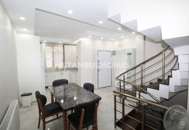 İstanbul Fatih'te Şehir Manzaralı Eşyalı Bina 2