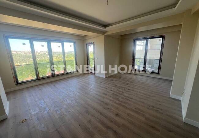 Modern Flats with Balcony and City Views in üsküdar İstanbul 1