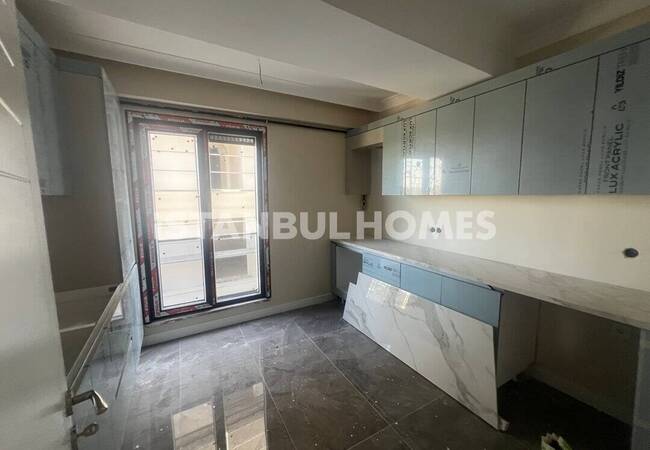 Modern Flats with Balcony and City Views in üsküdar İstanbul 3