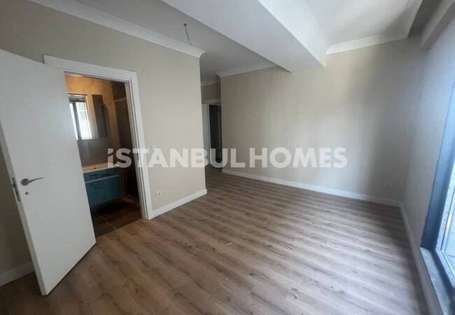 Modern Flats with Balcony and City Views in üsküdar İstanbul 4