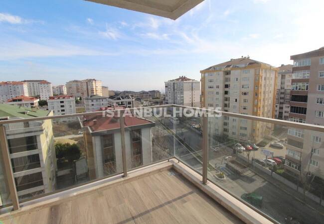 Furnished Flat with Sea View in Beylikdüzü İstanbul 32