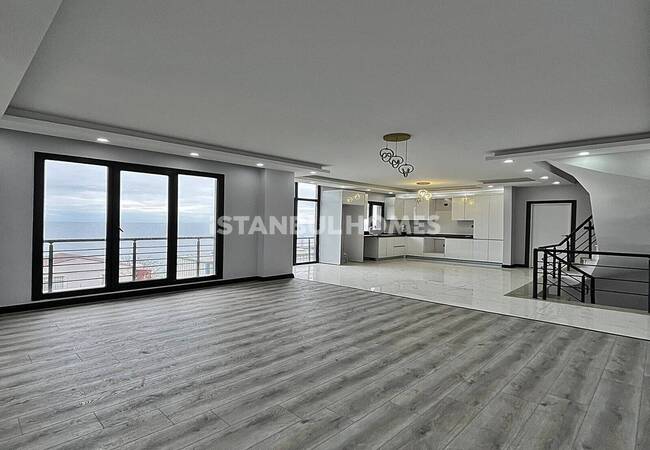 7-bedroom Detached House with Sea View in Silivri, Istanbul 3