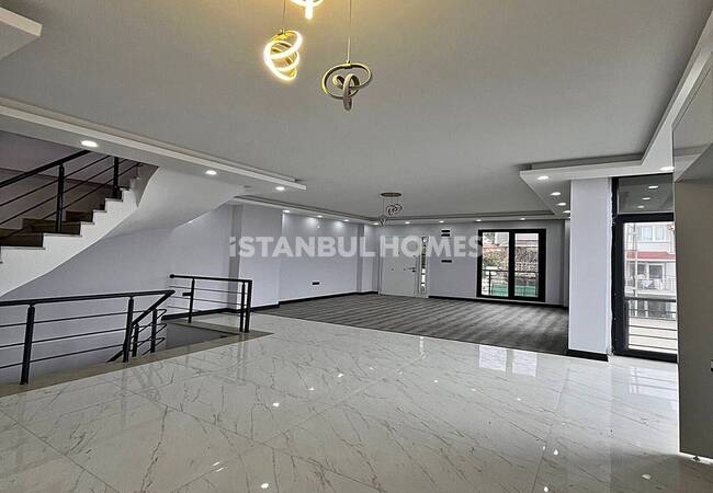 7-bedroom Detached House with Sea View in Silivri, Istanbul 4