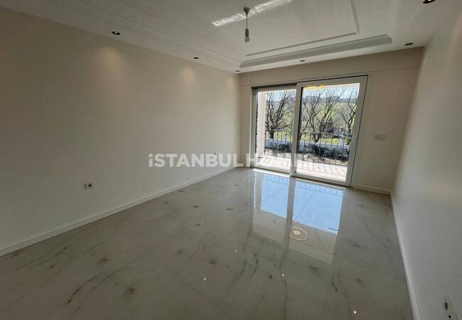 Tuzla'da Güvenlikli Sitede Doğa Manzaralı Evler 11