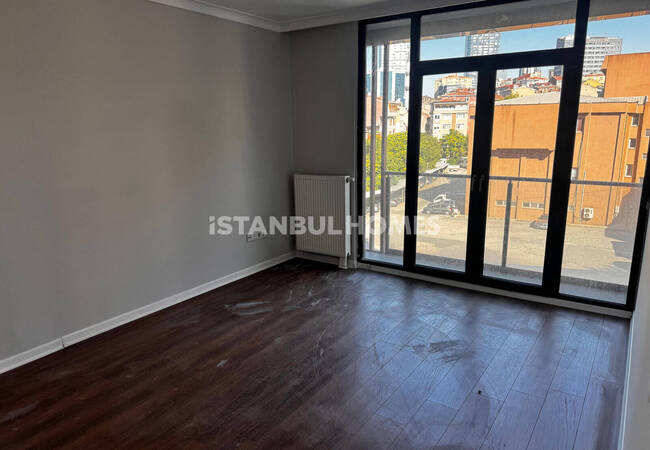 位于kağıthane的两居室公寓，靠近地铁和地铁巴士 8