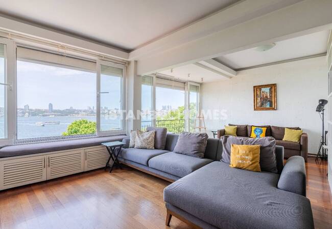 Bosphorus View Airbnb-licensed Apartment in Uskudar 5