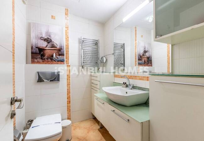 Bosphorus View Airbnb-licensed Apartment in Uskudar 13