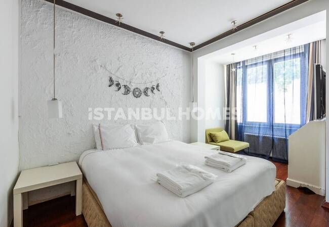 Bosphorus View Airbnb-licensed Apartment in Uskudar 10