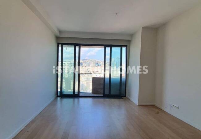 Maltepe'de Havuzlu Site İçinde Şık Daire 4