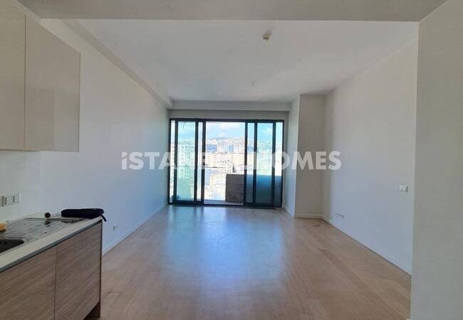 Maltepe'de Havuzlu Site İçinde Şık Daire 3