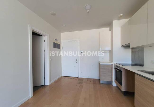 Maltepe'de Havuzlu Site İçinde Şık Daire 7