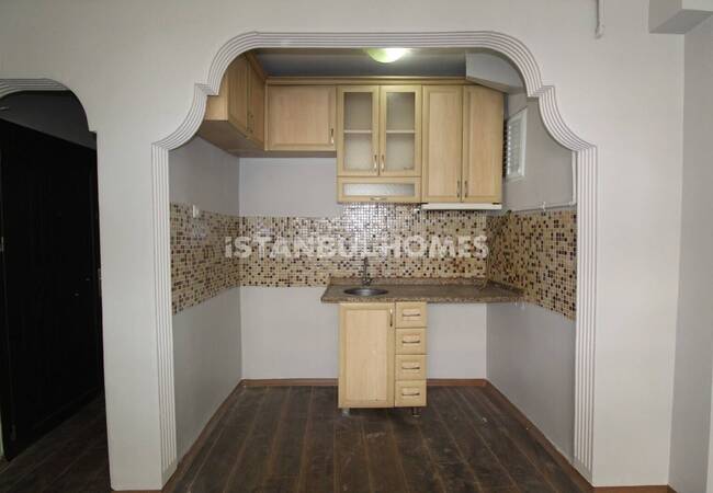 1-bedroom Real Estate 1 Km to Sea in Fatih Silivrikapı 9