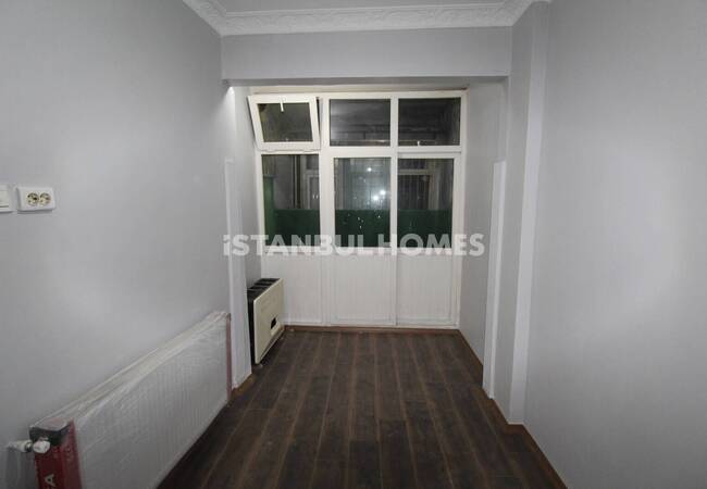 1-bedroom Real Estate 1 Km to Sea in Fatih Silivrikapı 11