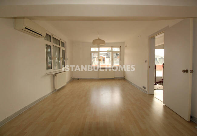 Duplex 4-bedroom Flat 350 M Off Sea in İstanbul Beyoğlu 20
