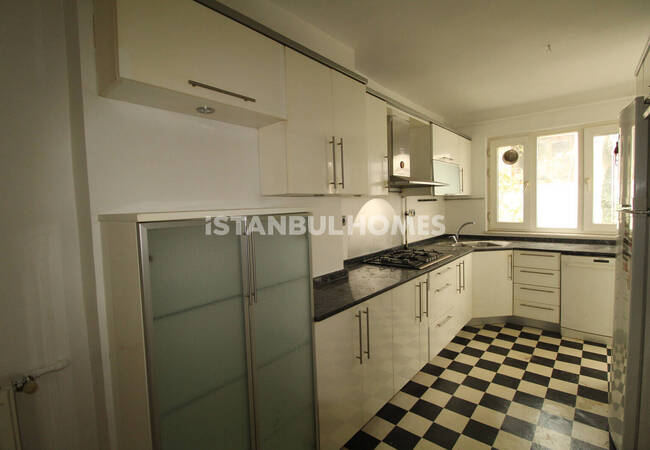 Duplex 4-bedroom Flat 350 M Off Sea in İstanbul Beyoğlu 13