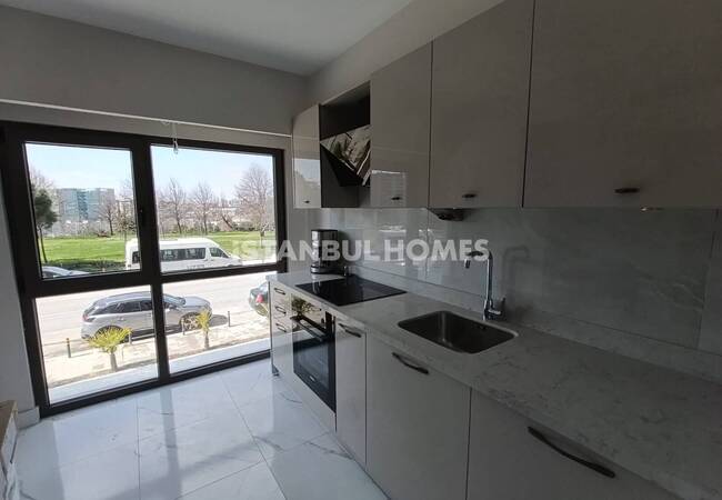 Flats with Gym and Parking Lot in İstanbul Zeytinburnu 8