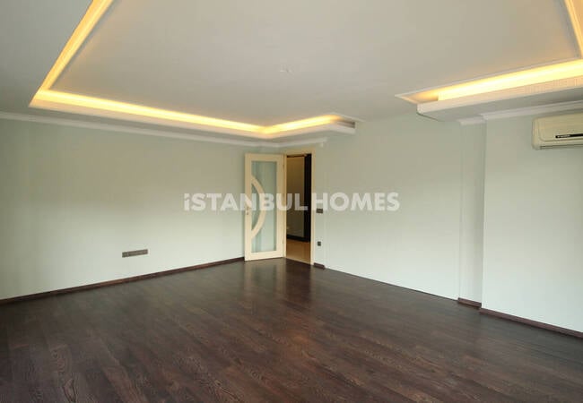 Flat Near the Coast and Marmaray Station in Bakırköy 6