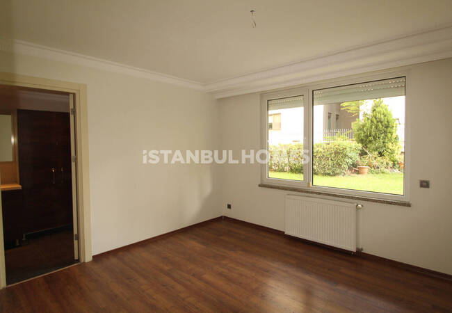 Flat Near the Coast and Marmaray Station in Bakırköy 9