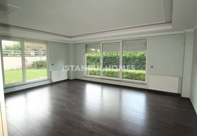 Flat Near the Coast and Marmaray Station in Bakırköy 5