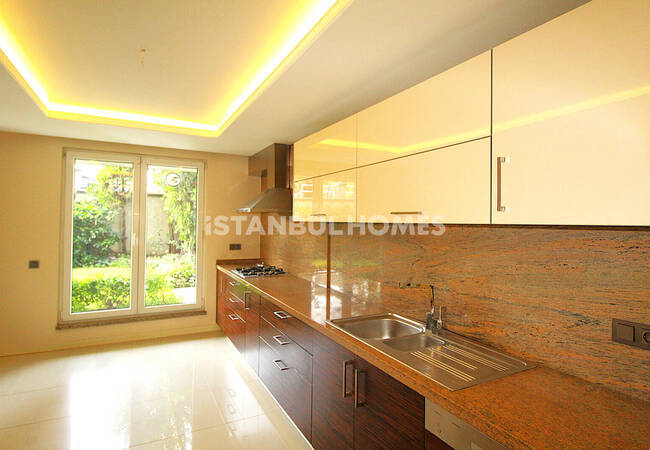 شقة بالقرب من الساحل ومحطة مارماراي في باكيركوي 8