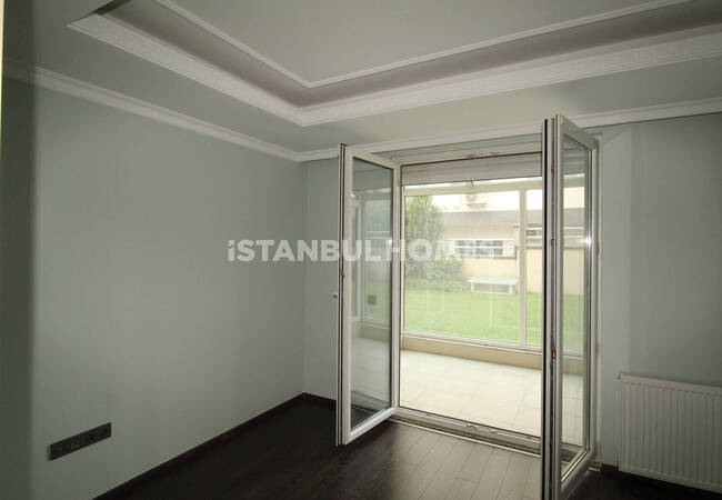 Flat Near the Coast and Marmaray Station in Bakırköy 12