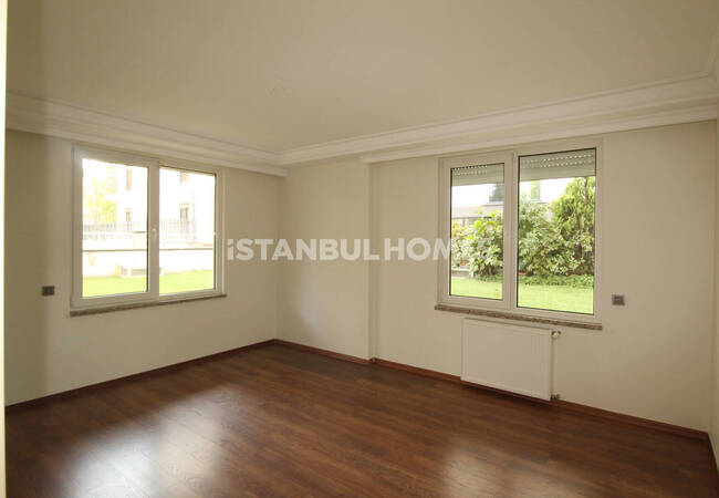 Flat Near the Coast and Marmaray Station in Bakırköy 10