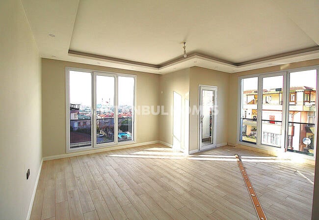 Трёхкомнатная квартира в 750 м от моря в Бююкчекмедже 7