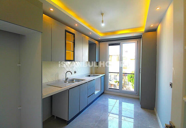 Трёхкомнатная квартира в 750 м от моря в Бююкчекмедже 10