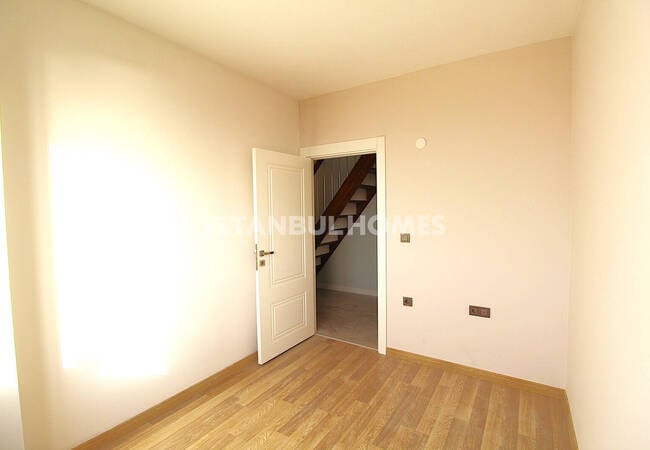 شقة دوبلكس من 4 غرف نوم بإطلالة على البحر في بيوك تشكمجه، إسطنبول 17