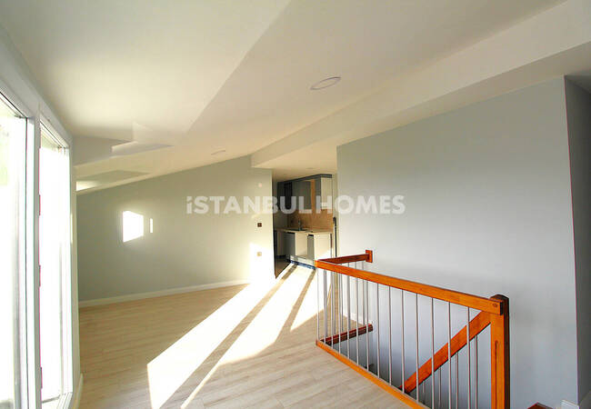 شقة دوبلكس من 4 غرف نوم بإطلالة على البحر في بيوك تشكمجه، إسطنبول 18