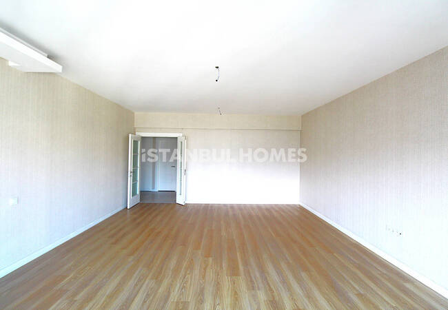 Istanbul Homes ® تقدم شققاً للبيع في بيليكدوزو. الشقق الواسعة بالقرب من المرسى تقع في مجمع مع مسبح، وأمن، وكراج للسيارات. 16